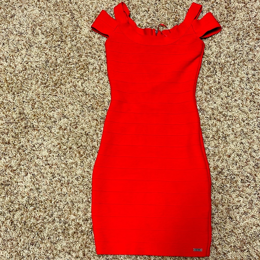 I selling the dress
